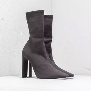 Yeezy Season 7 Stretch canvas ankle boot 105 Graphite Size 7 in BOX